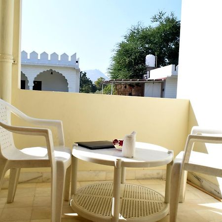 Hotel Kamal Villas Пушкар Екстериор снимка