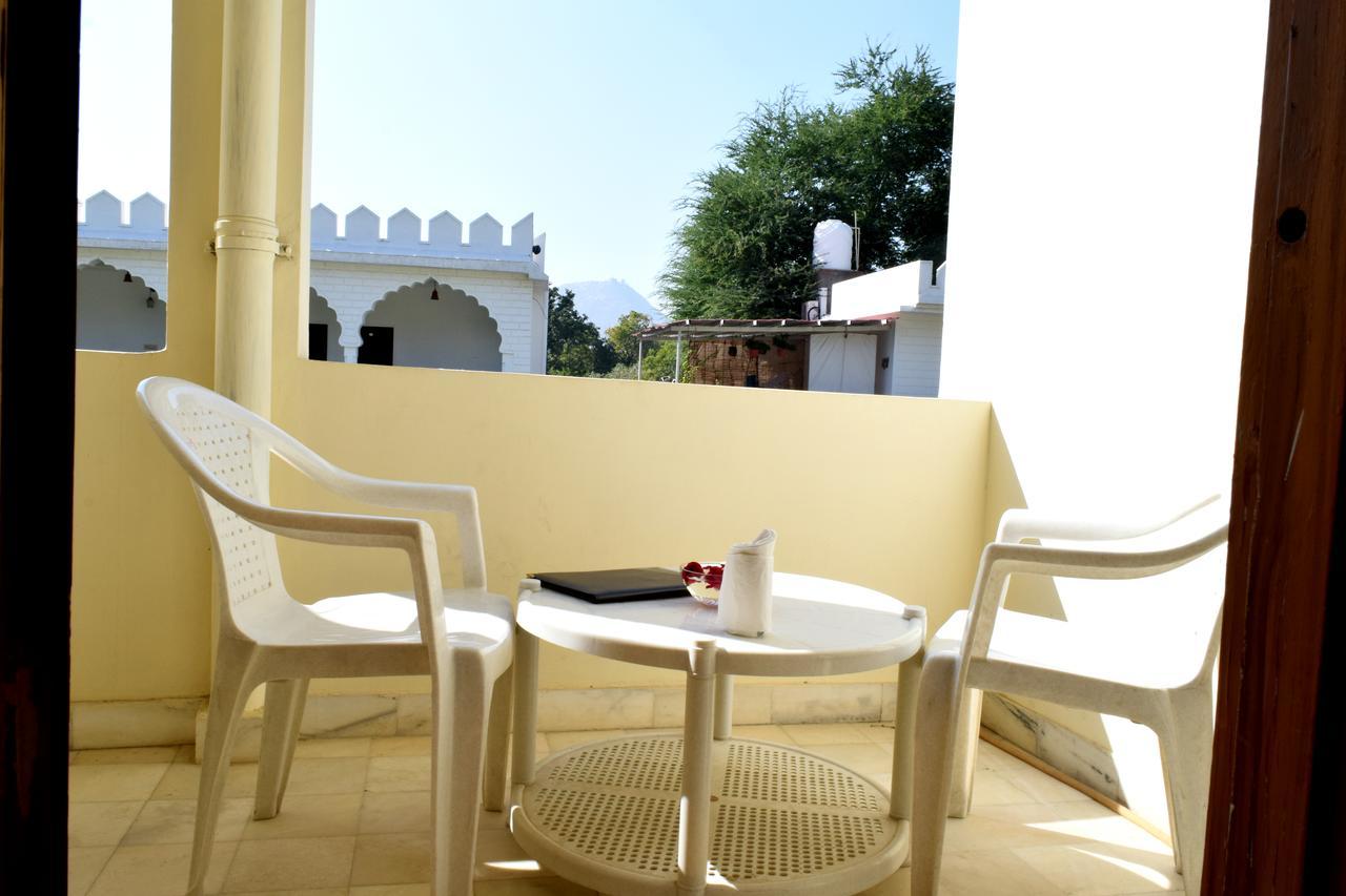 Hotel Kamal Villas Пушкар Екстериор снимка